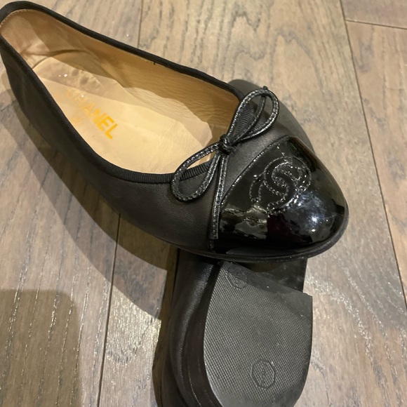 SOLD❌Chanel Black Ballet Flats - Picture 10 of 15